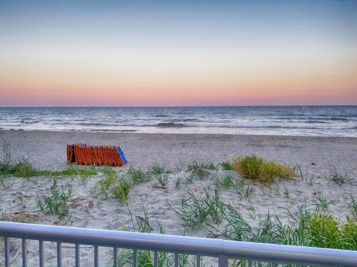 Apartamento New Modern, Direct Oceanfront, Boardwalk, Views! Myrtle Beach Exterior foto
